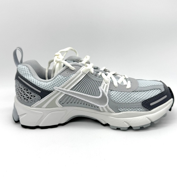 Nike Vomero 5 Platinum Metallic Shoes Sz 4Y / 5.5 W Gray White New HF6998-002 - Picture 7 of 11